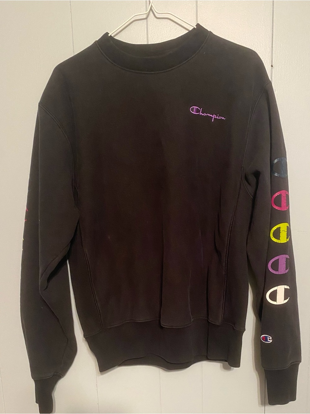 Champion Black Crewneck Sweatshirt with Multi-Color Sleeve Cs